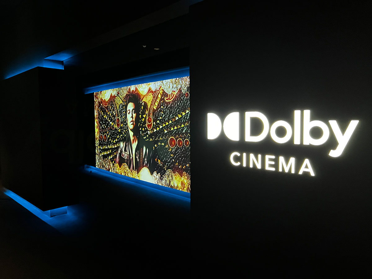 丸の内ピカデリー、Dolby CinemaスクリーンのＡＶＰ（オーディオ・ヴィジュアル・パス）に表示された『エルヴィス』特別映像のひとコマ。